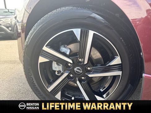 Certified 2025 Nissan Sentra SV image 28