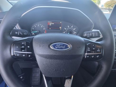 Used 2022 Ford Escape SE w/ SE Sport Appearance Package FWD image 23