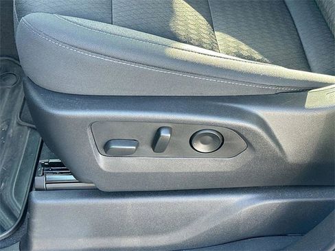 Used 2023 Chevrolet Silverado 1500 LT image 17
