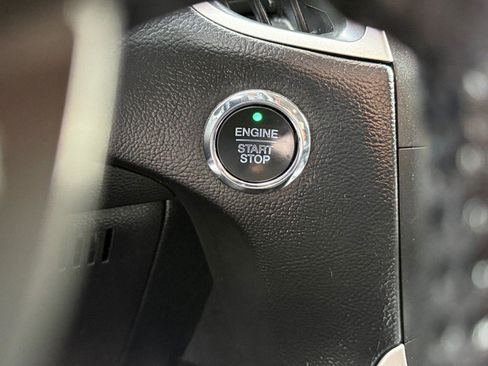 Used 2019 Ford Edge SEL AWD/4WD image 26