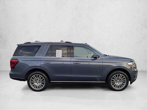 Used 2022 Ford Expedition Limited AWD/4WD image 4