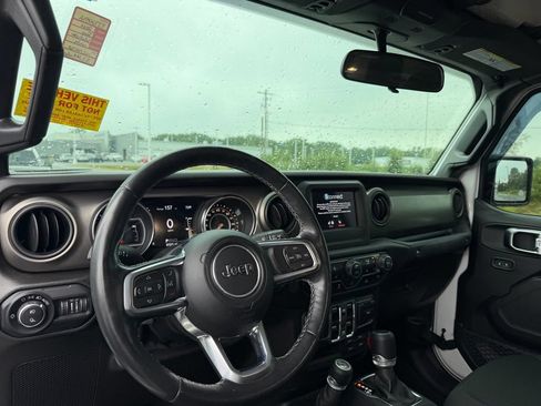 Used 2020 Jeep Gladiator Sport w/ Quick Order Package 24S AWD/4WD image 11