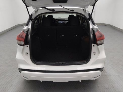 Used 2022 Nissan Kicks S FWD image 29