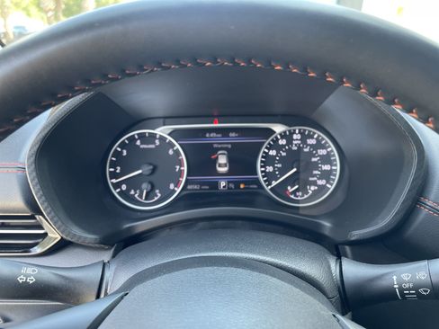 Used 2025 Nissan Sentra SR FWD image 20