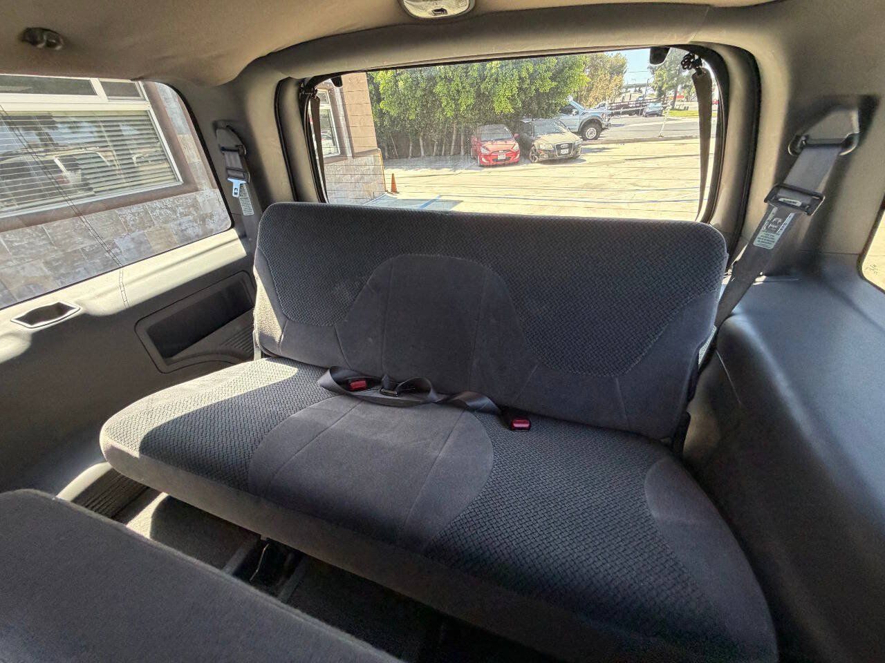 Used 2002 Ford Expedition XLT RWD image 16