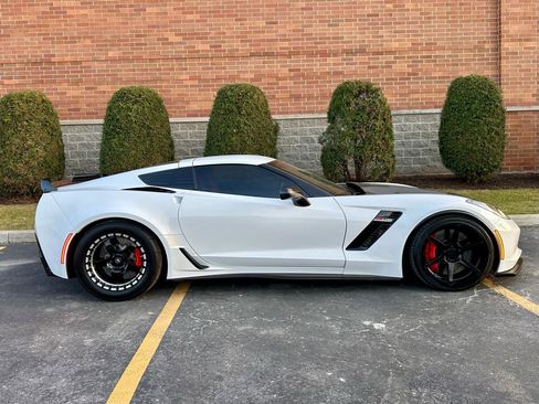 Used 2017 Chevrolet Corvette Z06 image 31