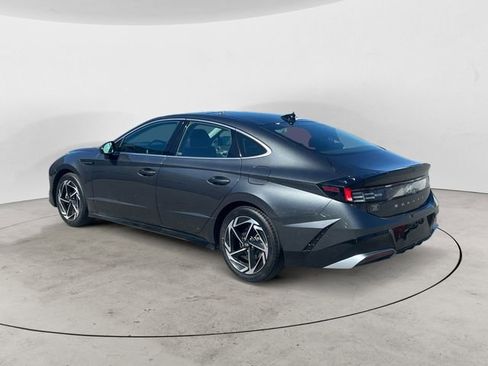 Used 2024 Hyundai Sonata SEL w/ Convenience Package FWD image 3