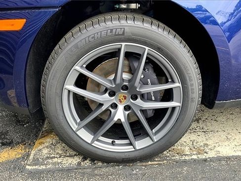 New 2025 Porsche Macan image 14