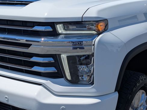 Used 2022 Chevrolet Silverado 2500 High Country AWD/4WD image 10