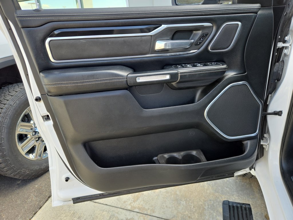 Used 2021 RAM 1500 Laramie AWD/4WD image 12