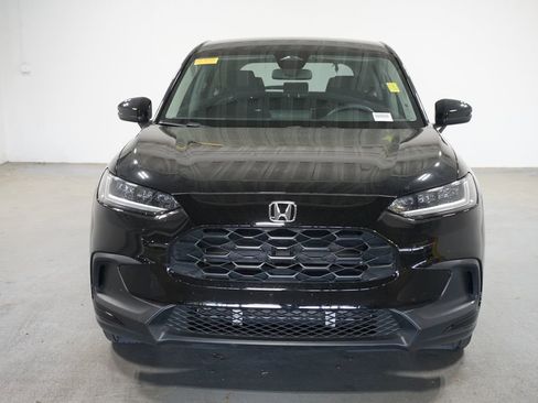Used 2025 Honda HR-V LX image 2