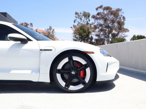 Certified 2025 Porsche Taycan 4S AWD/4WD image 11