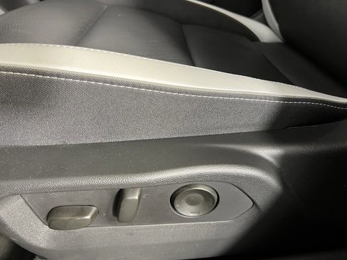 Used 2025 Buick Envision Sport Touring image 22