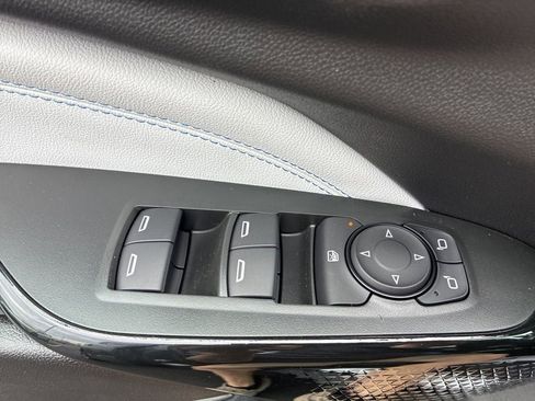 New 2026 Chevrolet Trax LT w/ LT Convenience Package FWD image 23