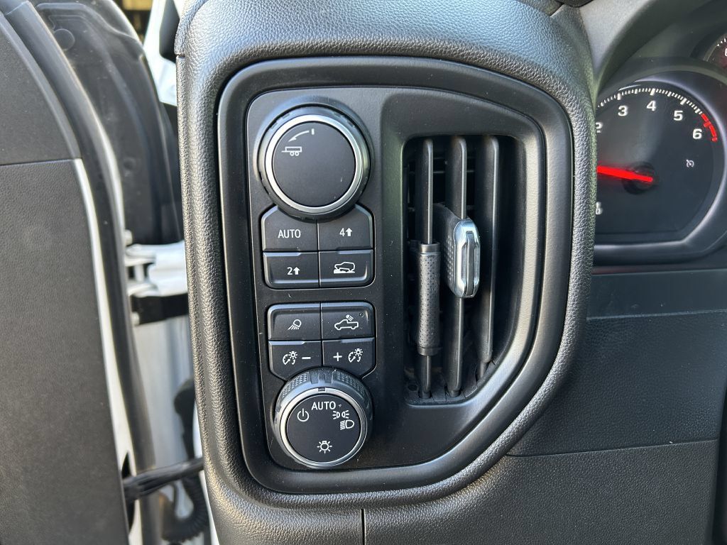 Used 2022 Chevrolet Silverado 1500 W/T w/ WT Safety Package AWD/4WD image 9