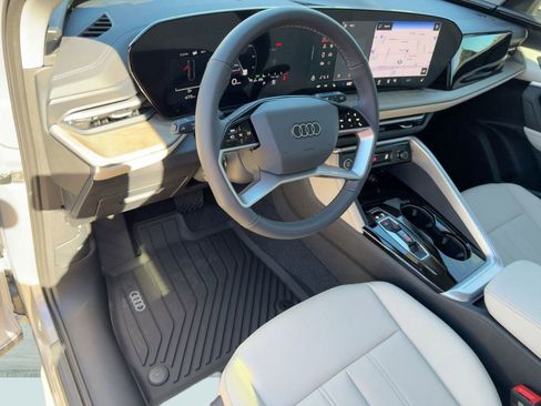 New 2025 Audi Q5 Premium image 4