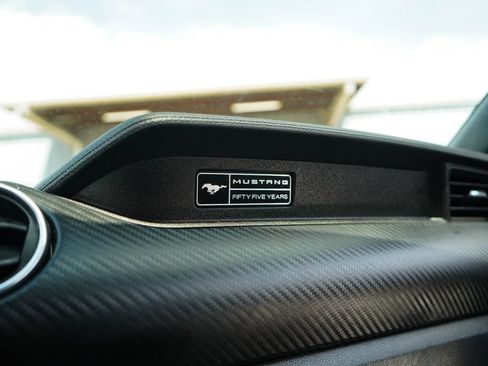 Used 2020 Ford Mustang Coupe RWD image 26