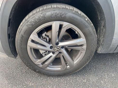 Used 2024 Volkswagen Atlas Cross Sport SEL R-Line AWD/4WD image 7
