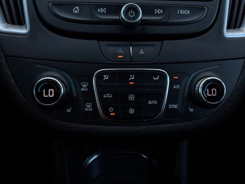 Used 2023 Chevrolet Malibu LT FWD image 26