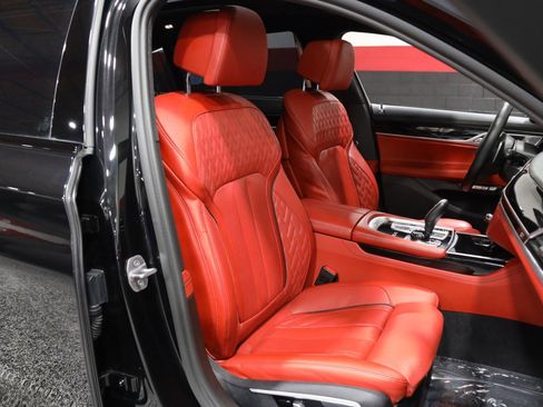 Used 2017 BMW M760i xDrive image 46