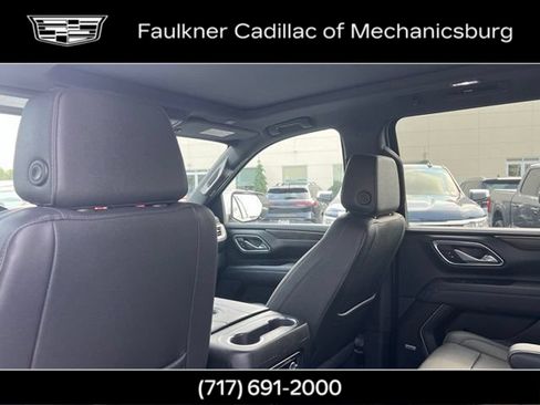Used 2023 Chevrolet Suburban Z71 w/ Luxury Package AWD/4WD image 19