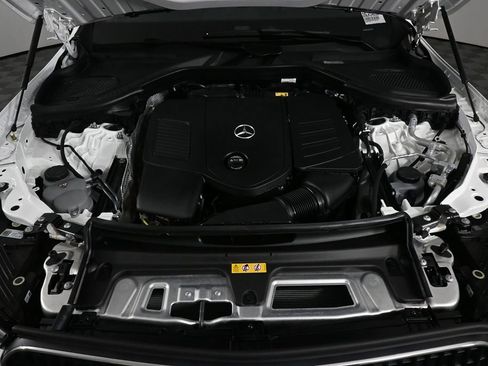 Certified 2025 Mercedes-Benz GLC 300 4MATIC image 31