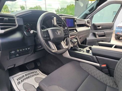 Used 2025 Toyota Tundra SR5 AWD/4WD image 15