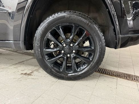 Used 2020 Jeep Grand Cherokee Altitude image 26