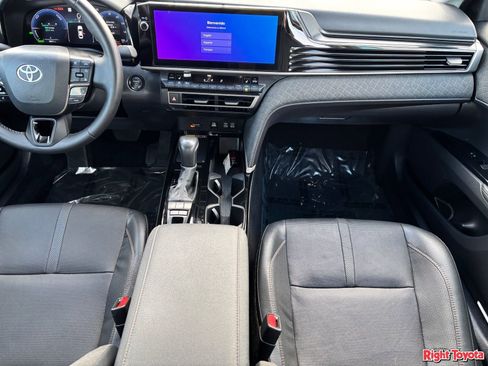 Certified 2025 Toyota Camry XLE image 18
