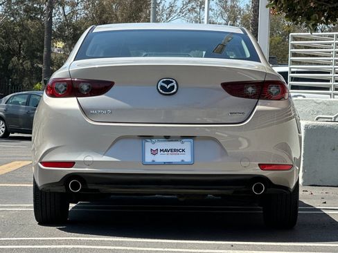 Used 2024 MAZDA MAZDA3 s FWD image 4