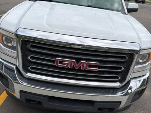 Used 2015 GMC Sierra 2500 SLE RWD image 2