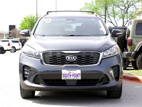 Used 2020 Kia Sorento S image 8