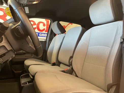 Used 2024 RAM 2500 Big Horn w/ Bed Utility Group image 17