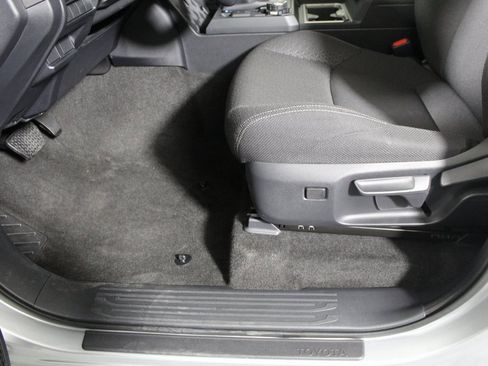 Used 2025 Toyota 4Runner SR5 image 9