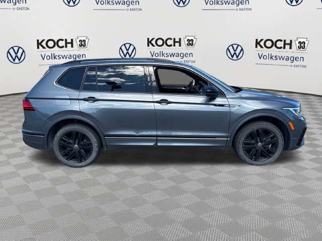 Certified 2022 Volkswagen Tiguan SE R-Line AWD/4WD image 9