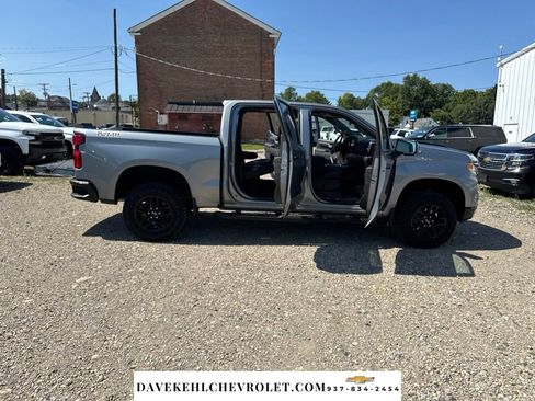 Used 2025 Chevrolet Silverado 1500 LT Trail Boss w/ LT Trail Boss Premium Package AWD/4WD image 37
