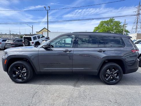 New 2026 Jeep Grand Cherokee L Limited w/ Limited Altitude Package AWD/4WD image 4
