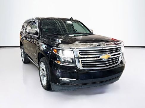 Used 2020 Chevrolet Tahoe Premier AWD/4WD image 3