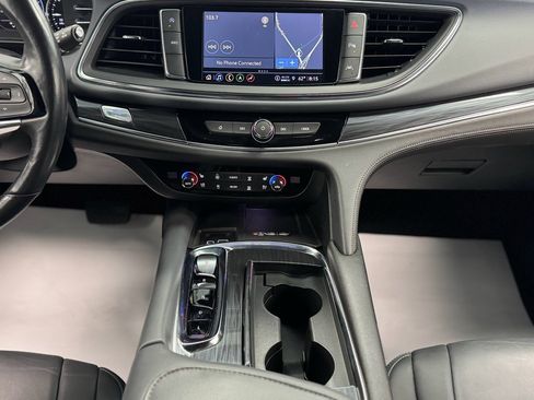 Used 2024 Buick Enclave Premium image 25