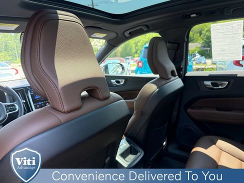 Certified 2023 Volvo XC60 B5 Plus w/ Climate Package AWD/4WD image 21