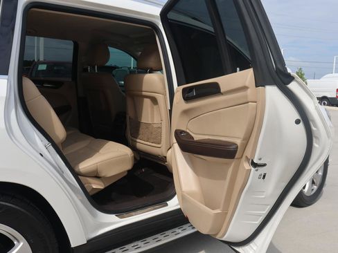 Used 2017 Mercedes-Benz GLS 450 450 4MATIC w/ Premium Package image 16