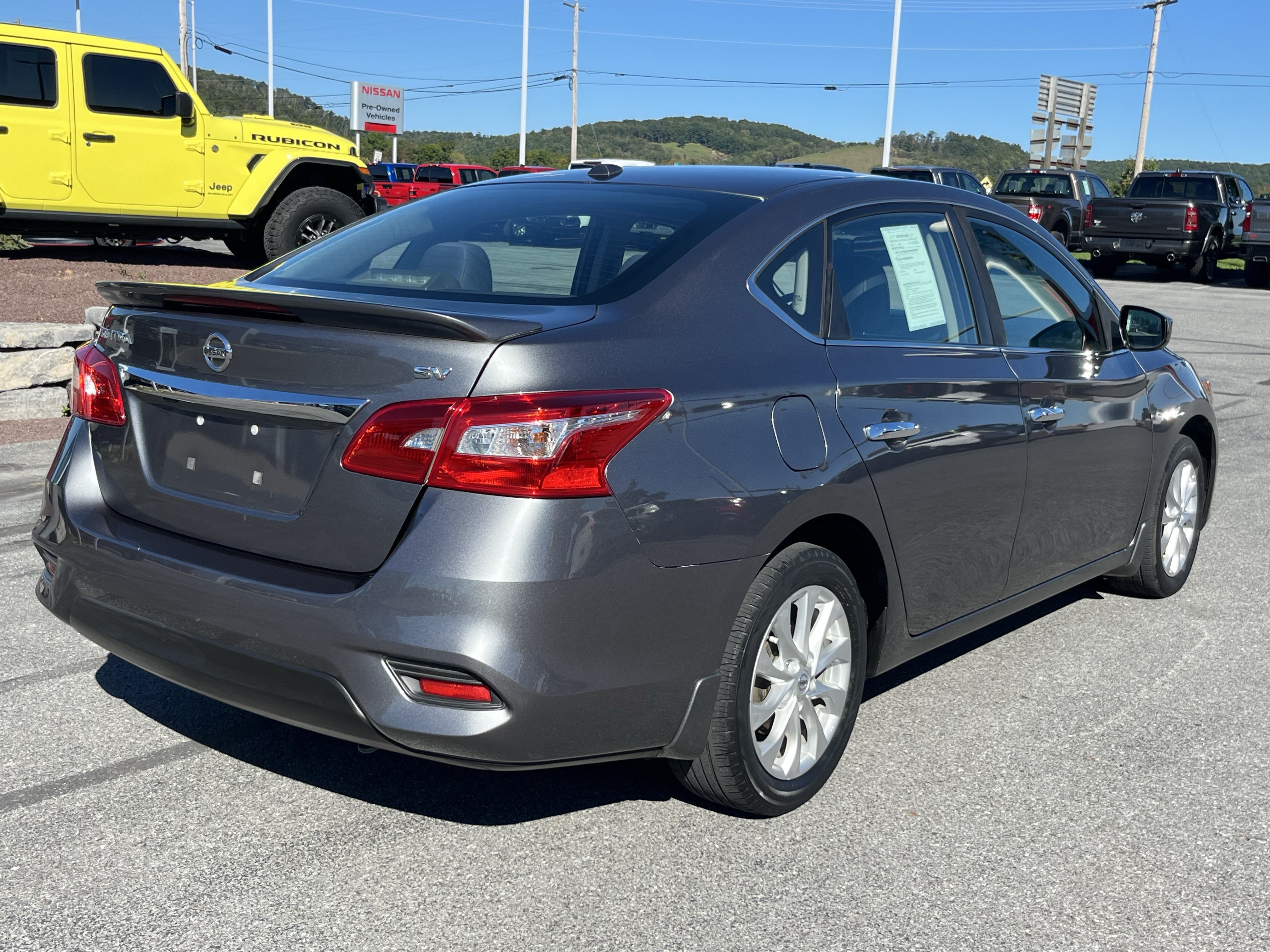 Used 2017 Nissan Sentra SV w/ Style Package FWD image 5