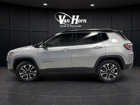 Used 2022 Jeep Compass Limited AWD/4WD image 4