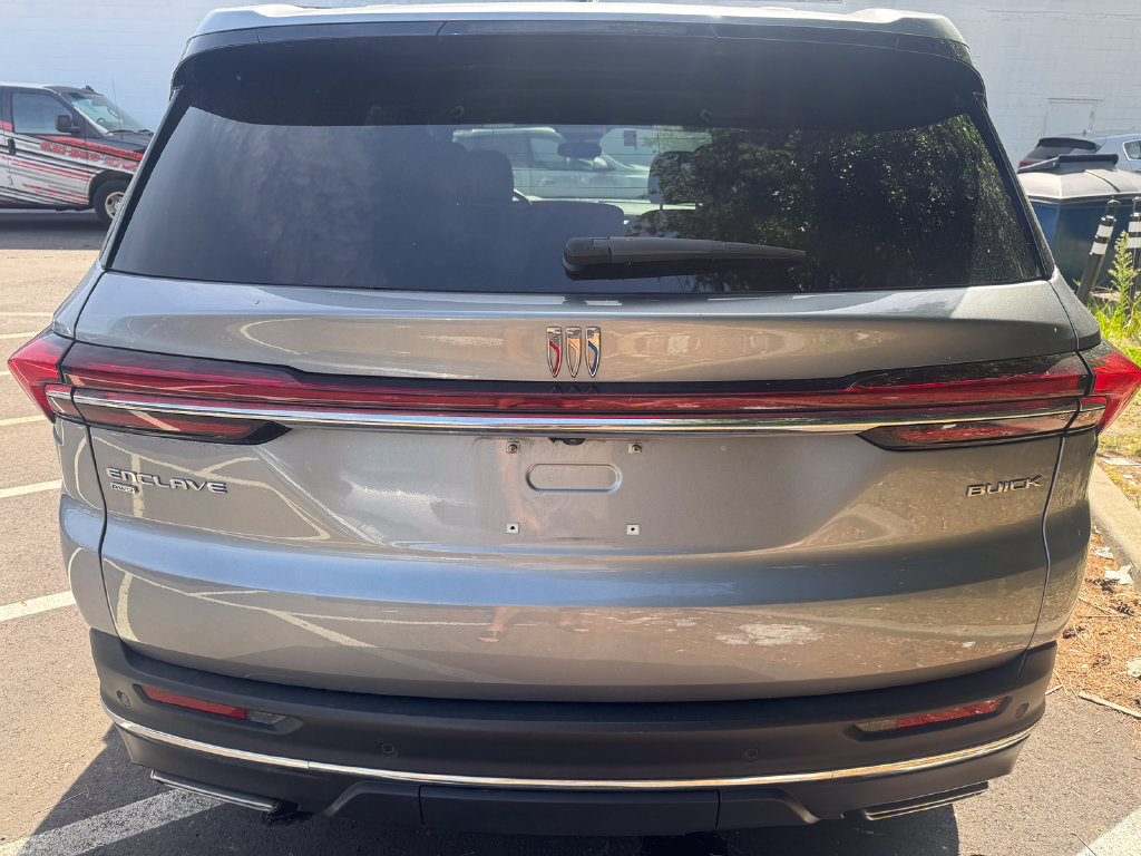 Used 2025 Buick Enclave Preferred AWD/4WD image 37