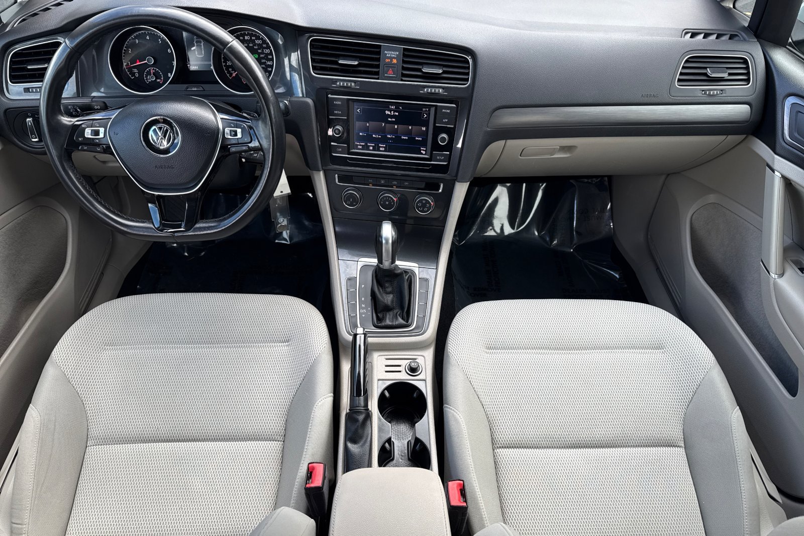 Used 2018 Volkswagen Golf S FWD image 14