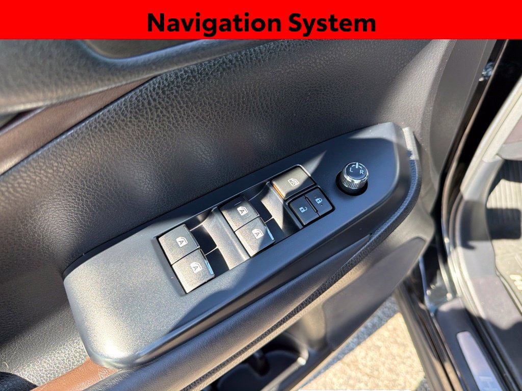Used 2018 Toyota Highlander Limited Platinum AWD/4WD image 16