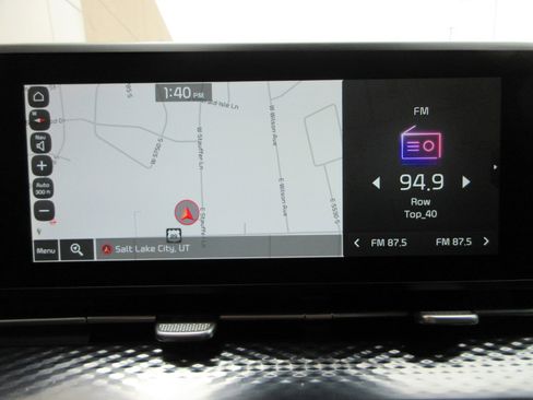 Used 2022 Kia Carnival SX Prestige image 46