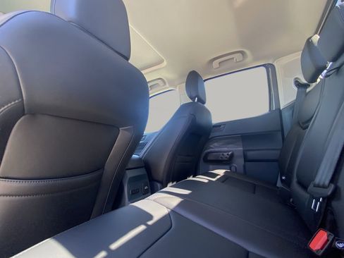 New 2026 Ford Maverick Lariat w/ Black Appearance Package image 17