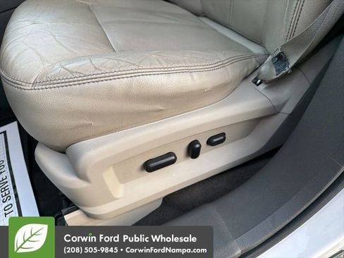 Used 2013 Ford Edge Limited image 24