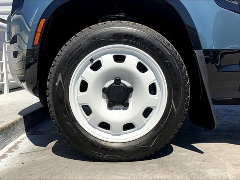 New 2025 Land Rover Defender 110 S image 10